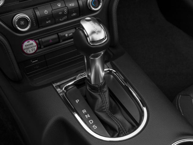2016 Ford Mustang V6