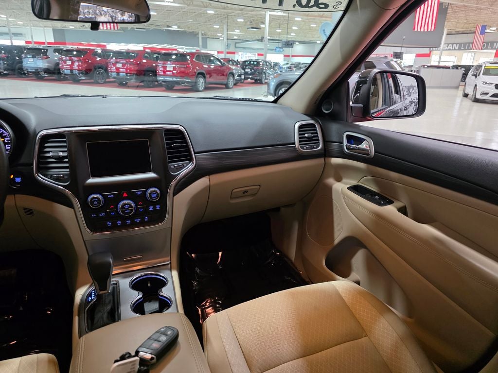 2019 Jeep Grand Cherokee Laredo E