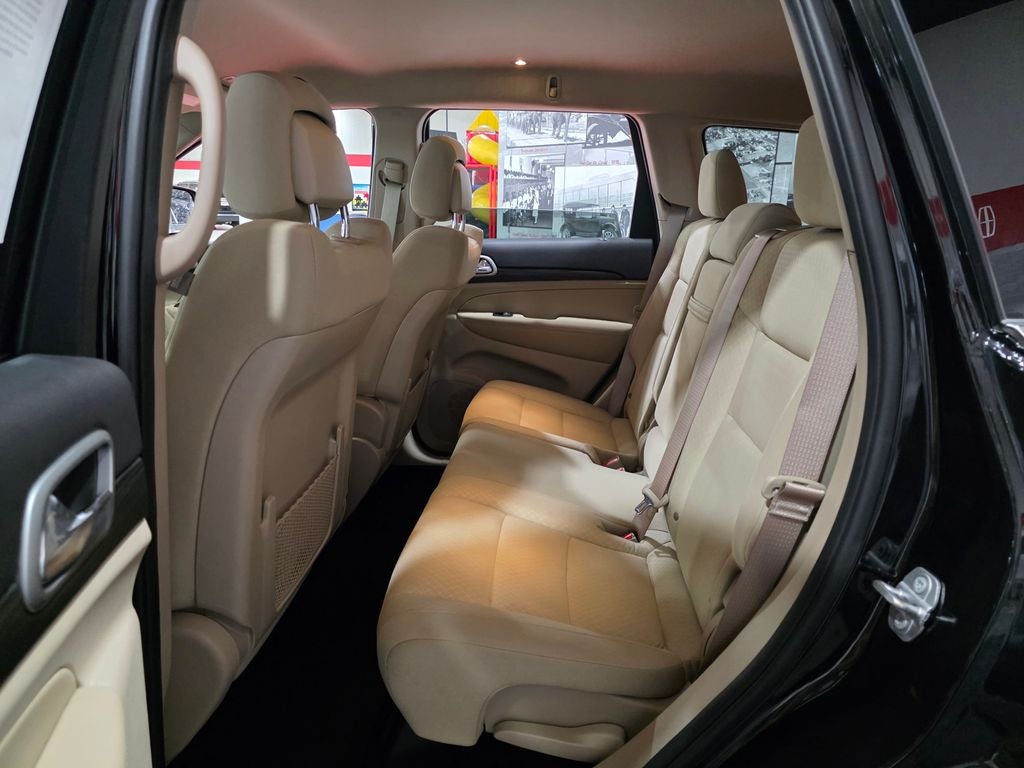 2019 Jeep Grand Cherokee Laredo E