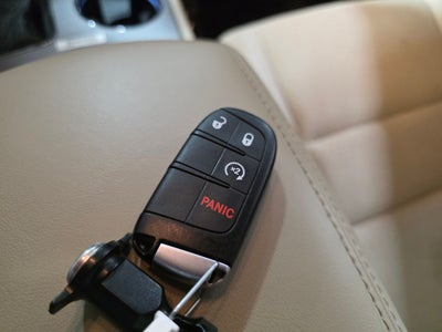 2019 Jeep Grand Cherokee Laredo E
