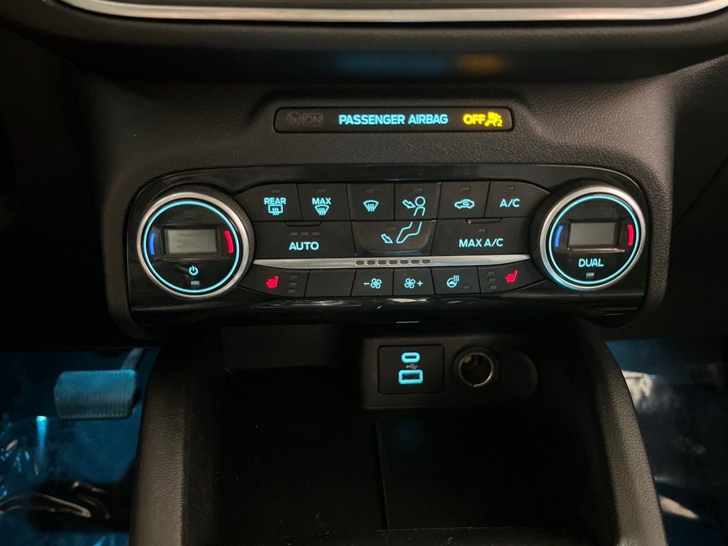 2021 Ford Escape Hybrid Titanium