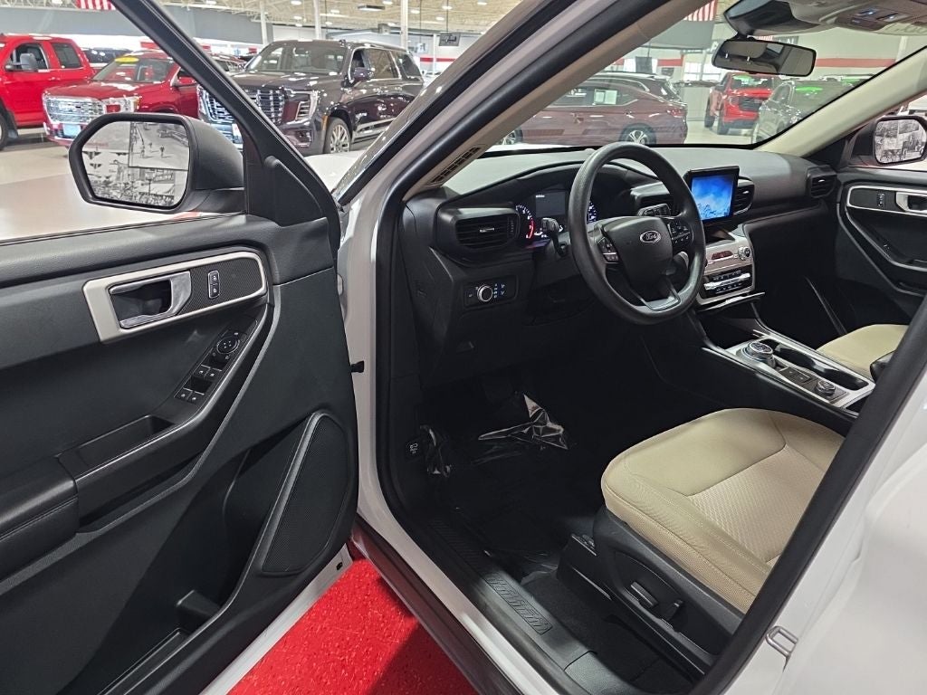 2021 Ford Explorer Base