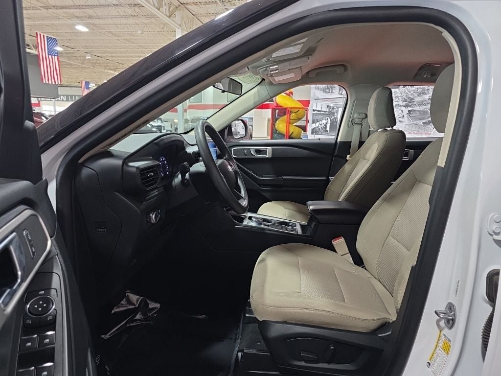 2021 Ford Explorer Base