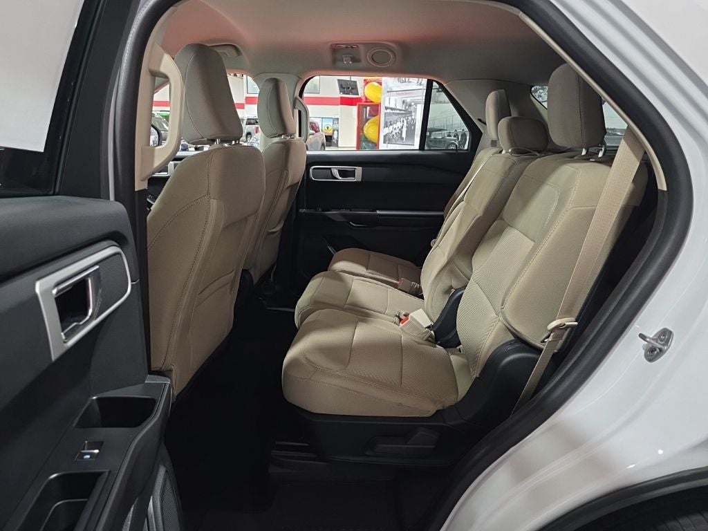 2021 Ford Explorer Base