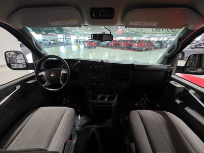 2017 Chevrolet Express 3500 LT Passenger