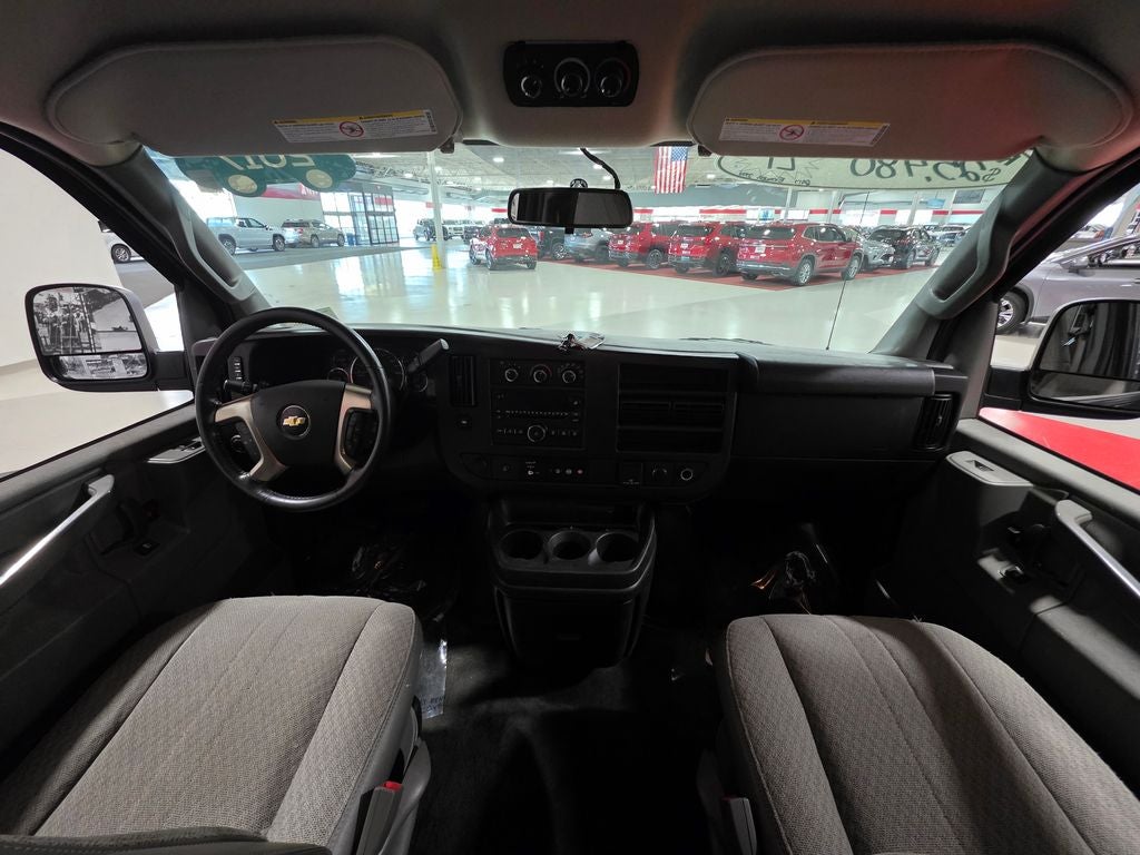 2017 Chevrolet Express 3500 LT Passenger