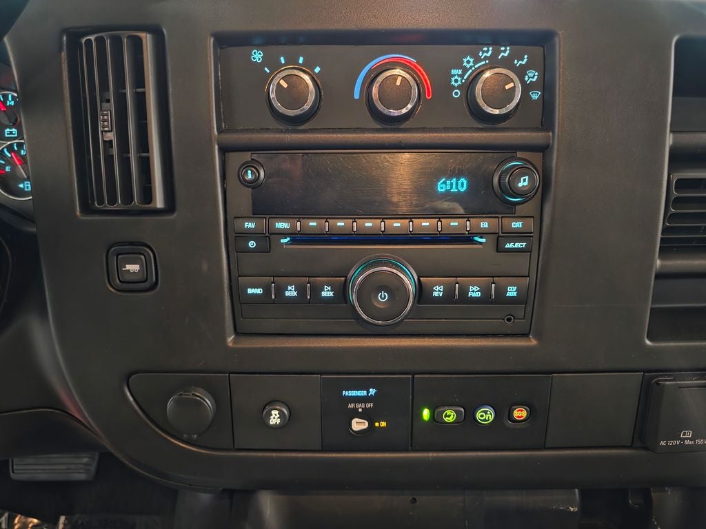 2017 Chevrolet Express 3500 LT Passenger