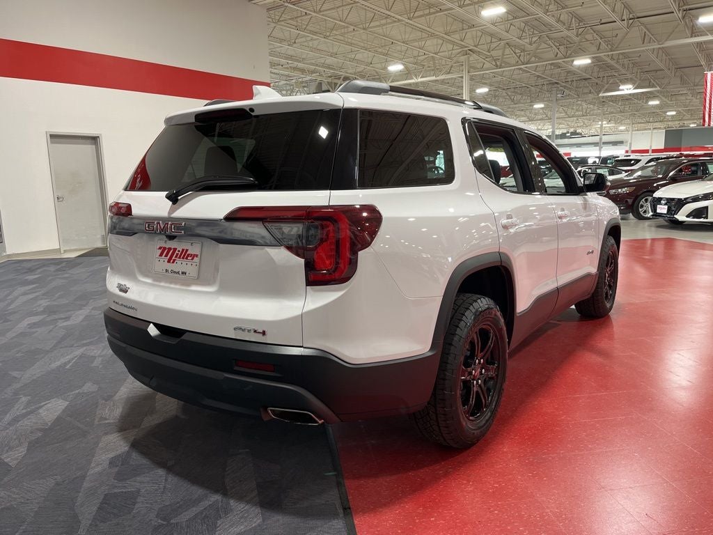 2023 GMC Acadia AT4