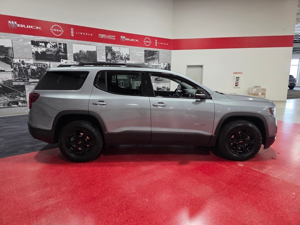 2023 GMC Acadia AT4