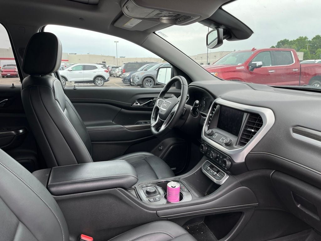 2021 GMC Acadia SLT