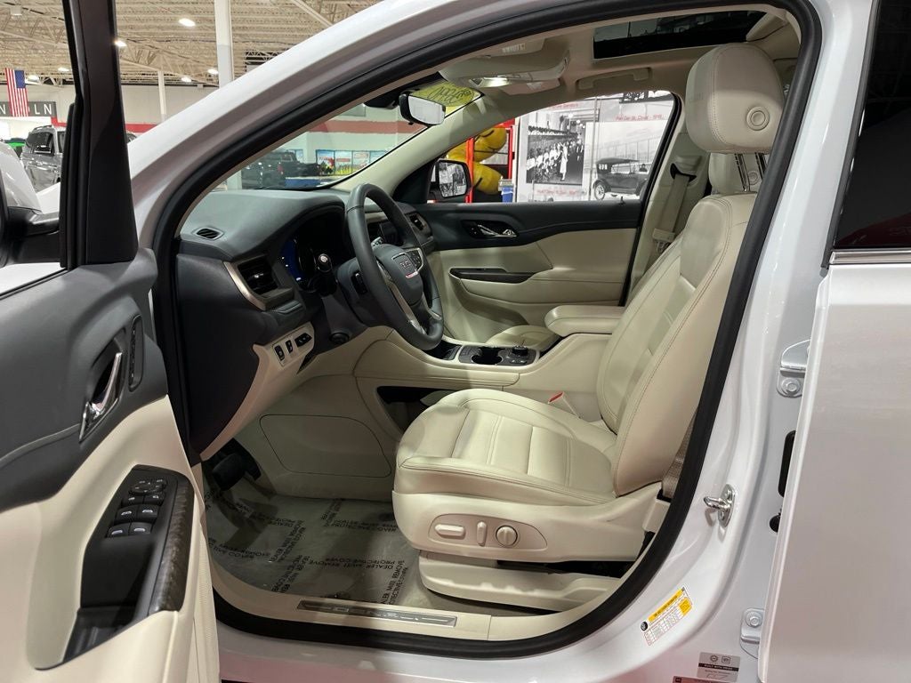 2023 GMC Acadia Denali CarBravo Certified