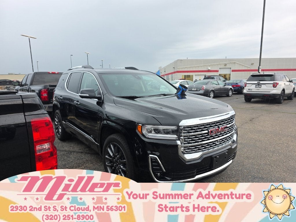 2023 GMC Acadia Denali
