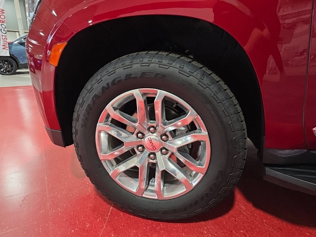 2023 GMC Yukon SLT
