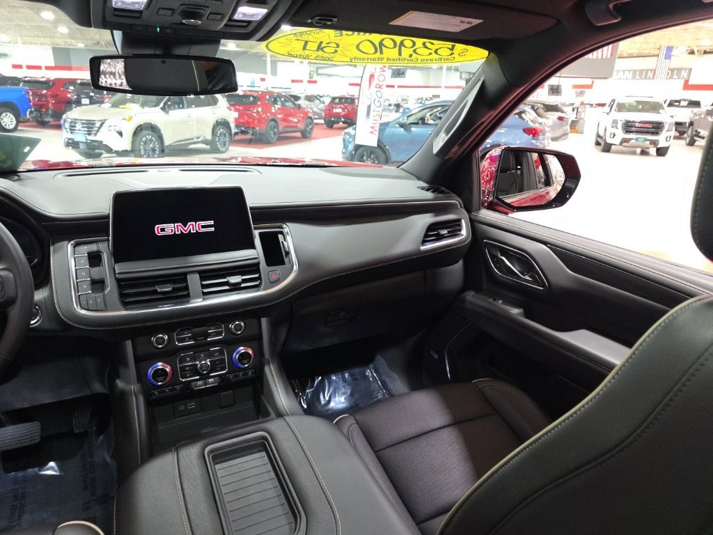 2023 GMC Yukon SLT