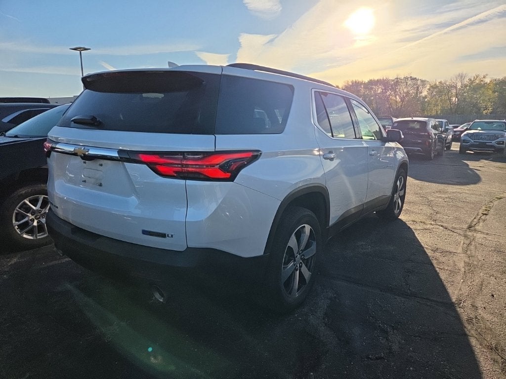 2023 Chevrolet Traverse LT Leather