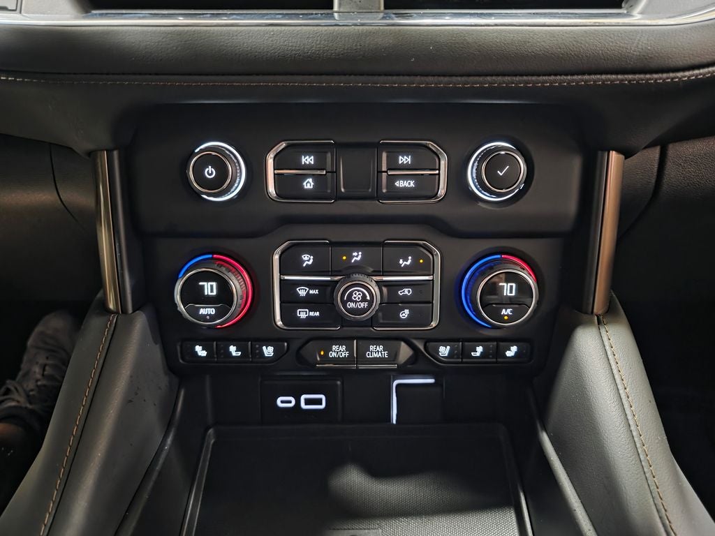 2024 Chevrolet Suburban High Country CarBravo Certified