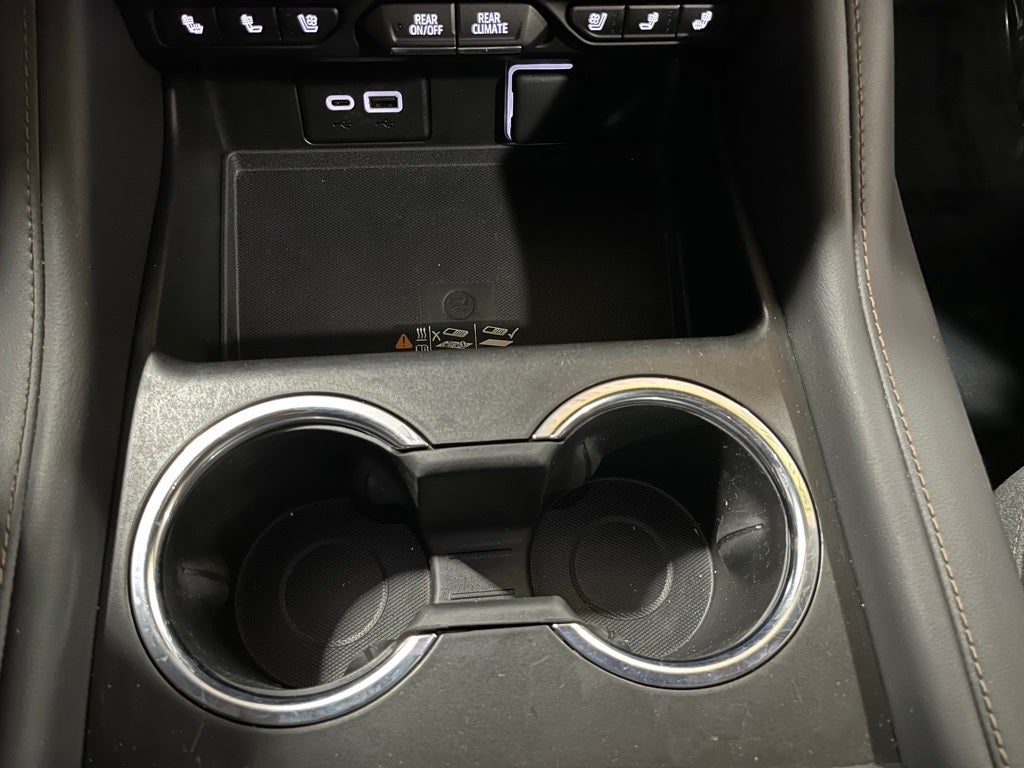 2023 Chevrolet Suburban High Country