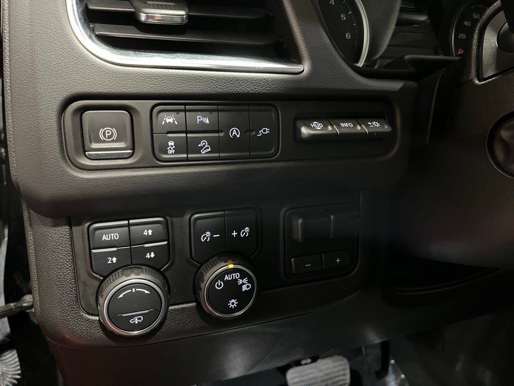 2021 Chevrolet Suburban High Country