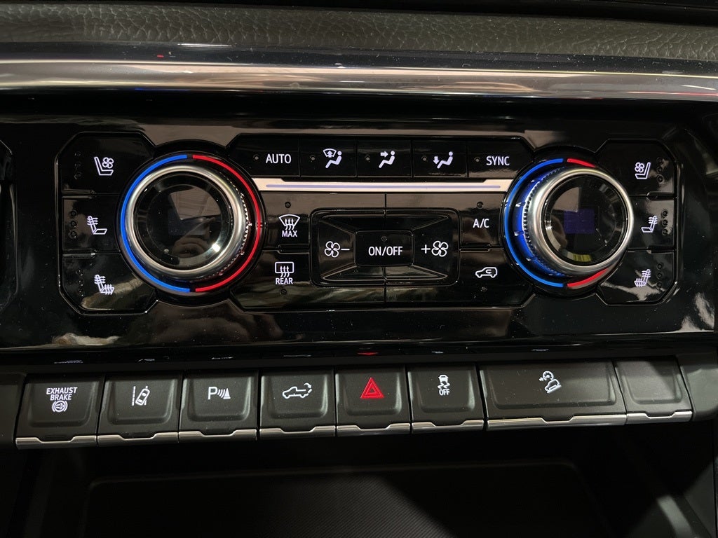 2024 GMC Sierra 3500HD Denali