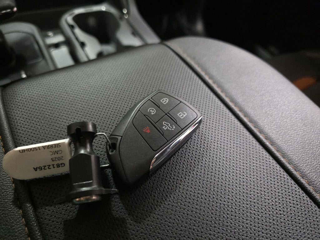 2023 GMC Sierra 1500 AT4 Carbravo GM CPO