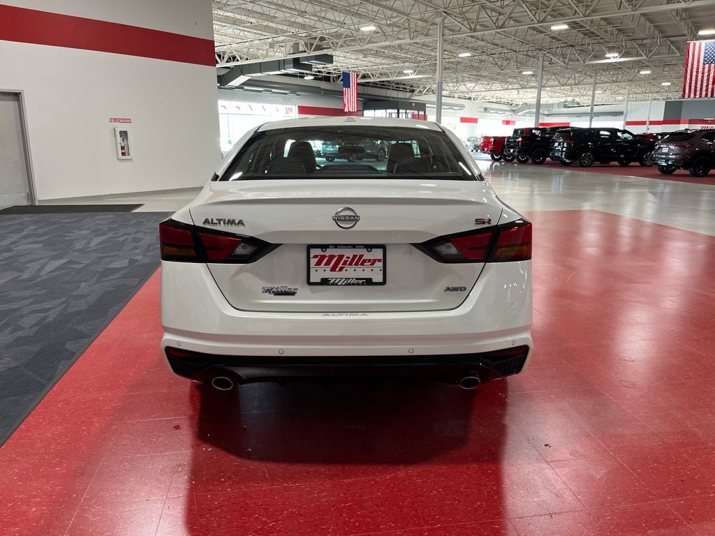 2025 Nissan Altima 2.5 SR