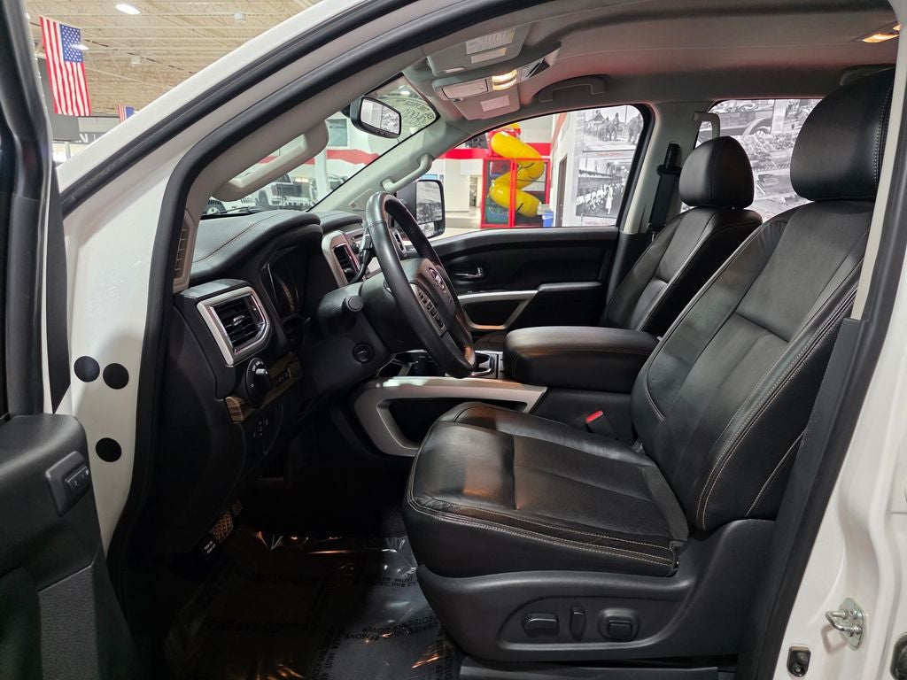 2017 Nissan Titan SL