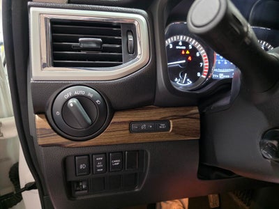 2017 Nissan Titan SL