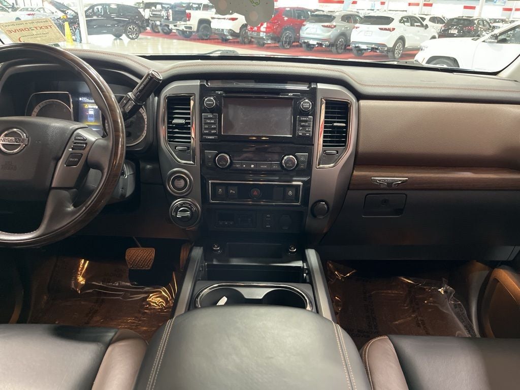 2016 Nissan Titan XD Platinum Reserve Carbravo