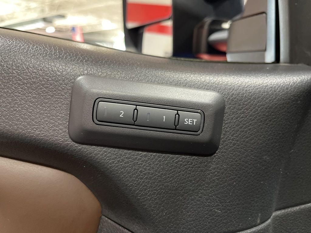 2016 Nissan Titan XD Platinum Reserve Carbravo