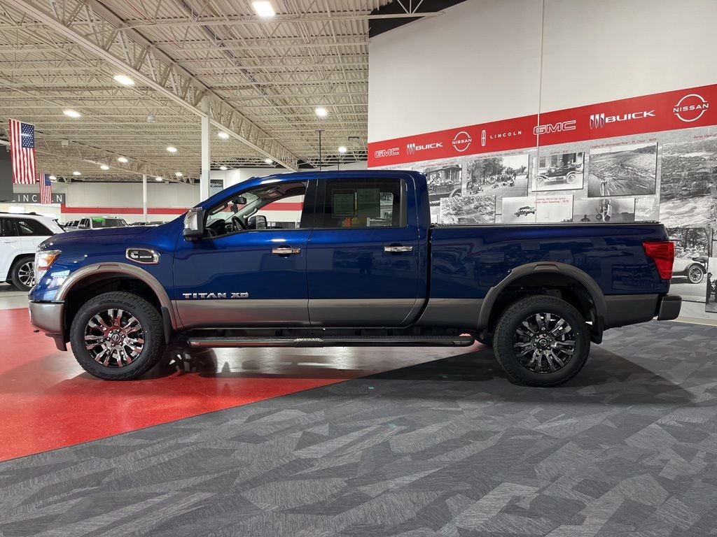 2016 Nissan Titan XD Platinum Reserve Carbravo