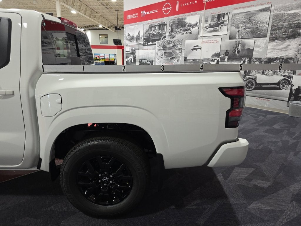 2027 Nissan Frontier SV