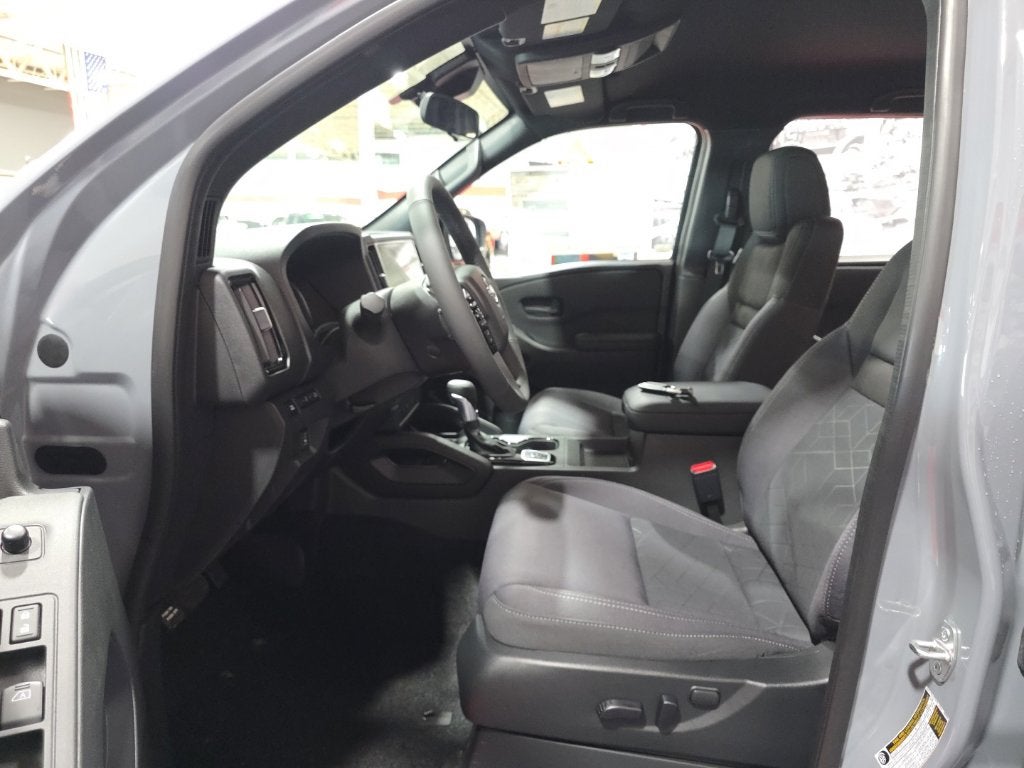 2027 Nissan Frontier SV