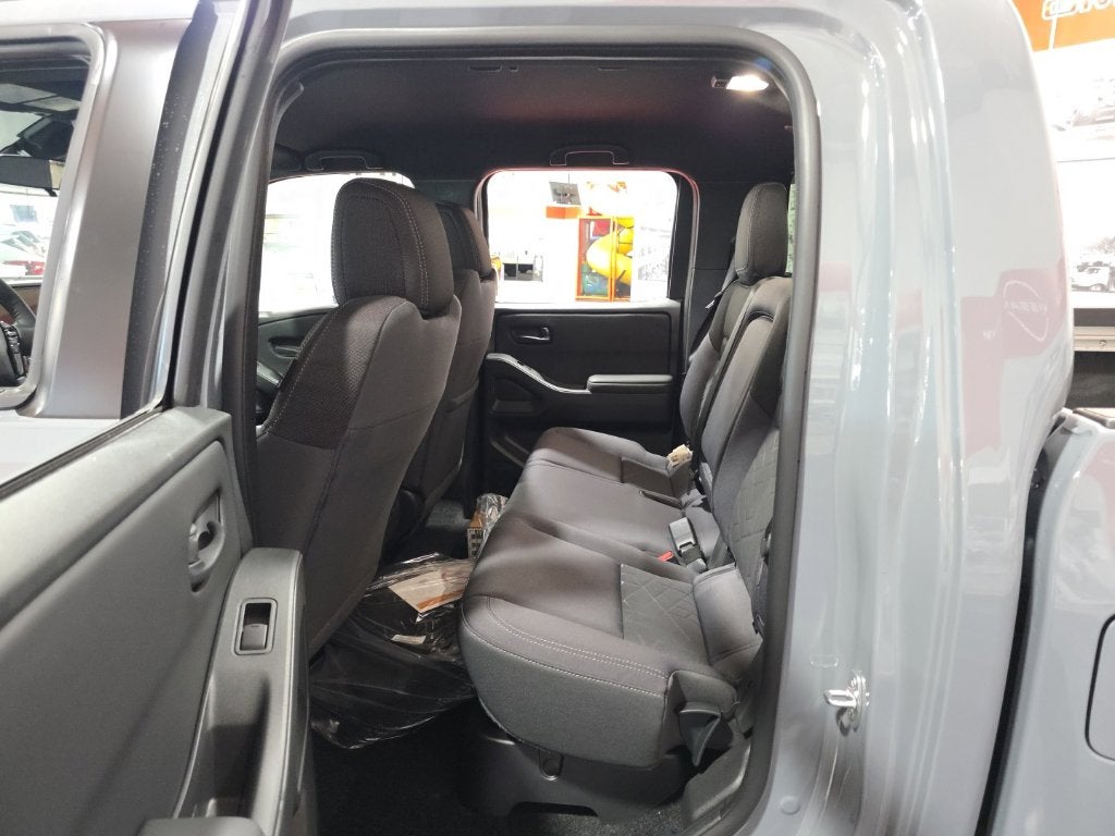 2027 Nissan Frontier SV