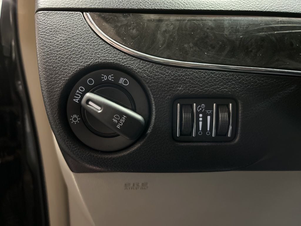 2016 Chrysler Town & Country Touring