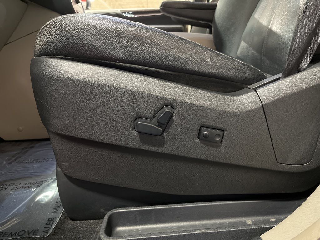 2016 Chrysler Town & Country Touring