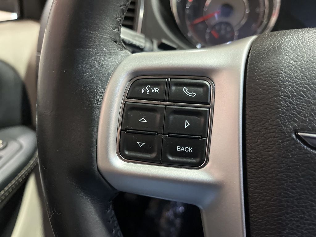 2016 Chrysler Town & Country Touring