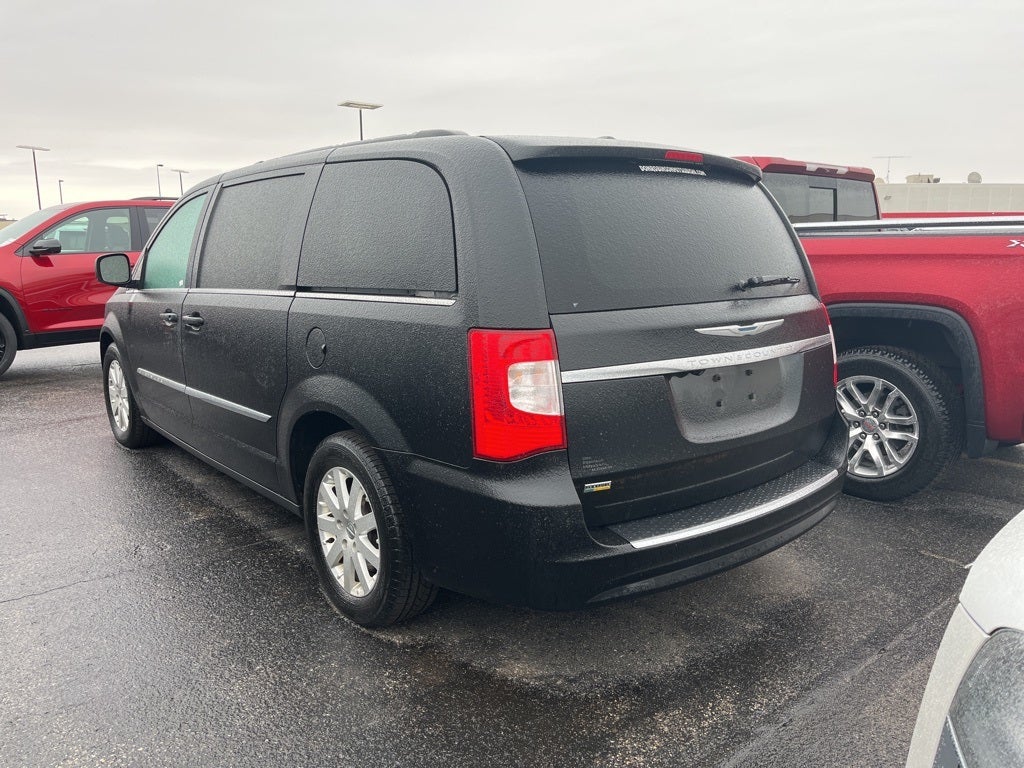 2016 Chrysler Town & Country Touring