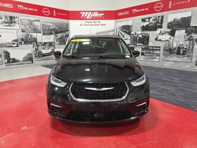 2023 Chrysler Pacifica Touring L Carbravo GM CPO