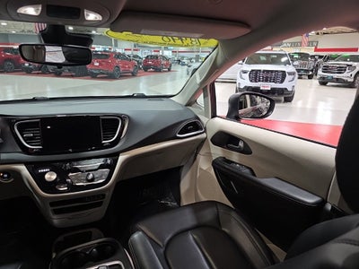 2023 Chrysler Pacifica Touring L Carbravo GM CPO