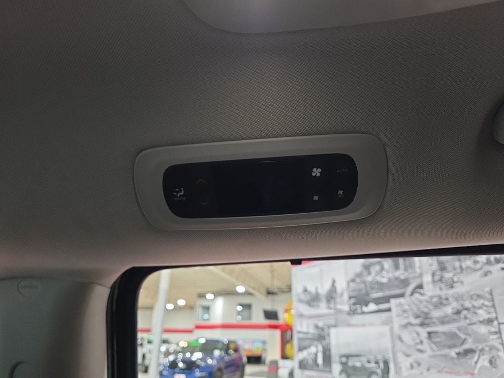 2024 Chrysler Pacifica Touring L CarBravo Certified