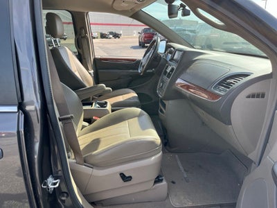 2015 Chrysler Town & Country Touring-L