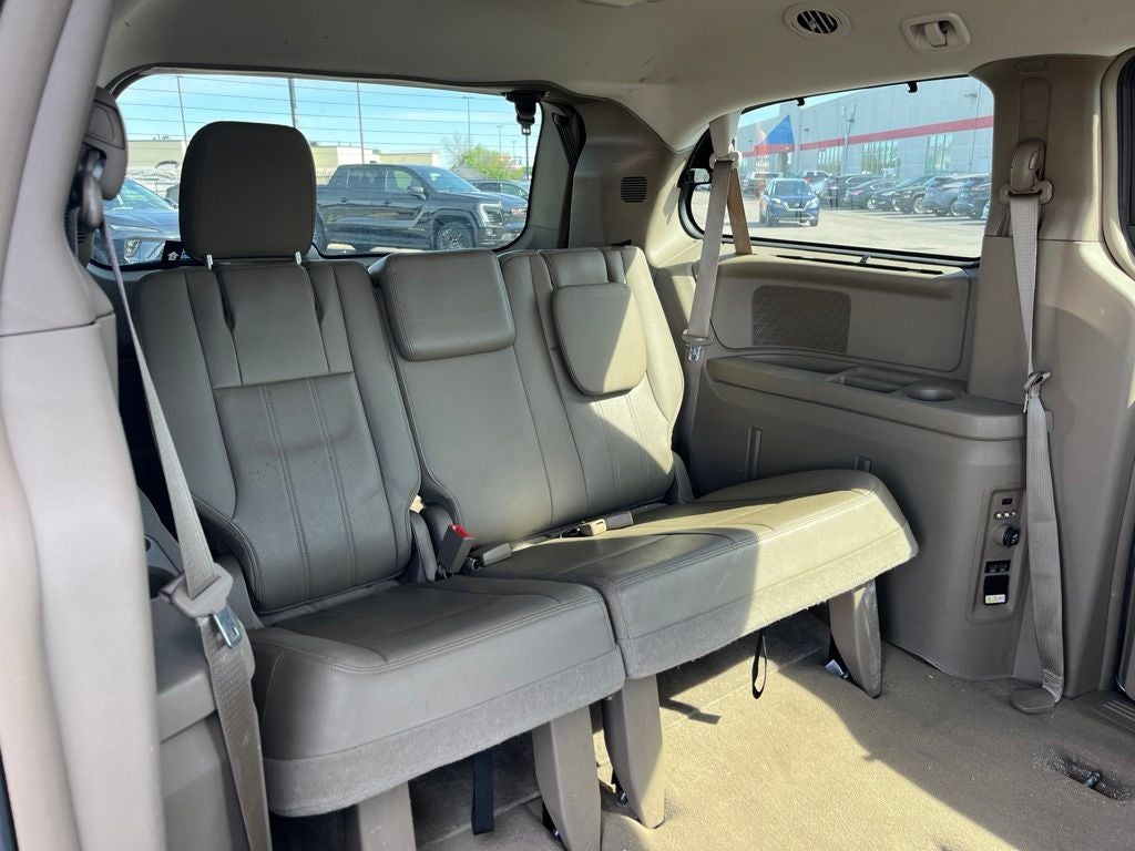 2015 Chrysler Town & Country Touring-L