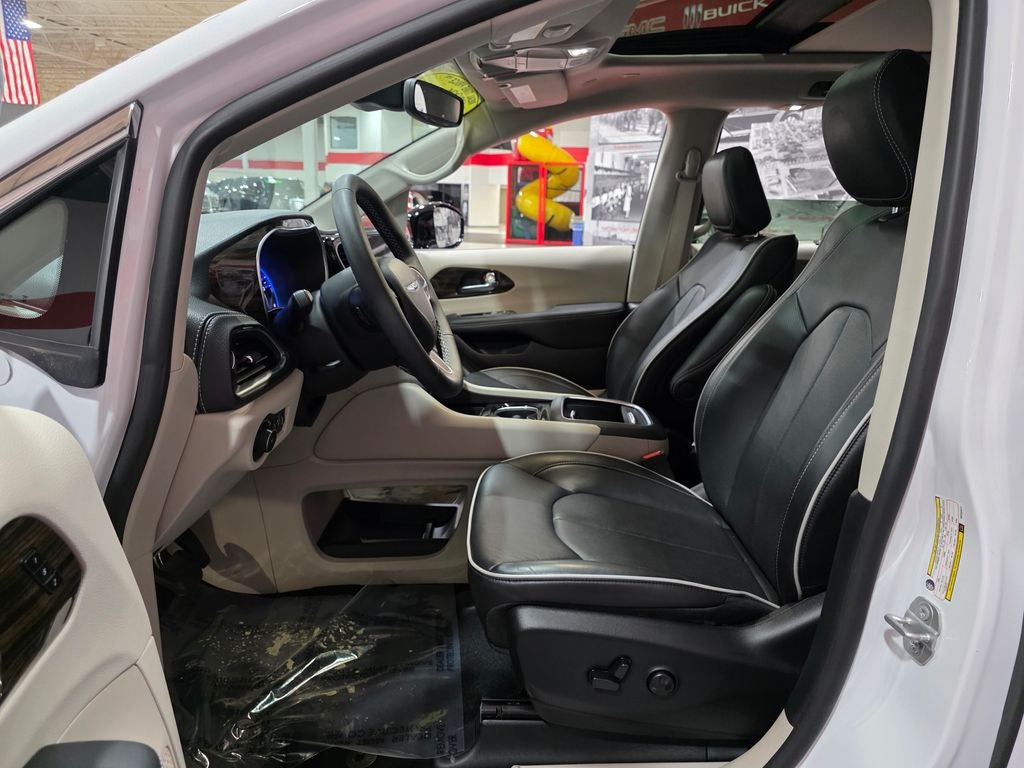 2024 Chrysler Pacifica Limited Carbravo CPO