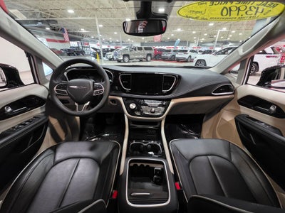2024 Chrysler Pacifica Limited Carbravo CPO
