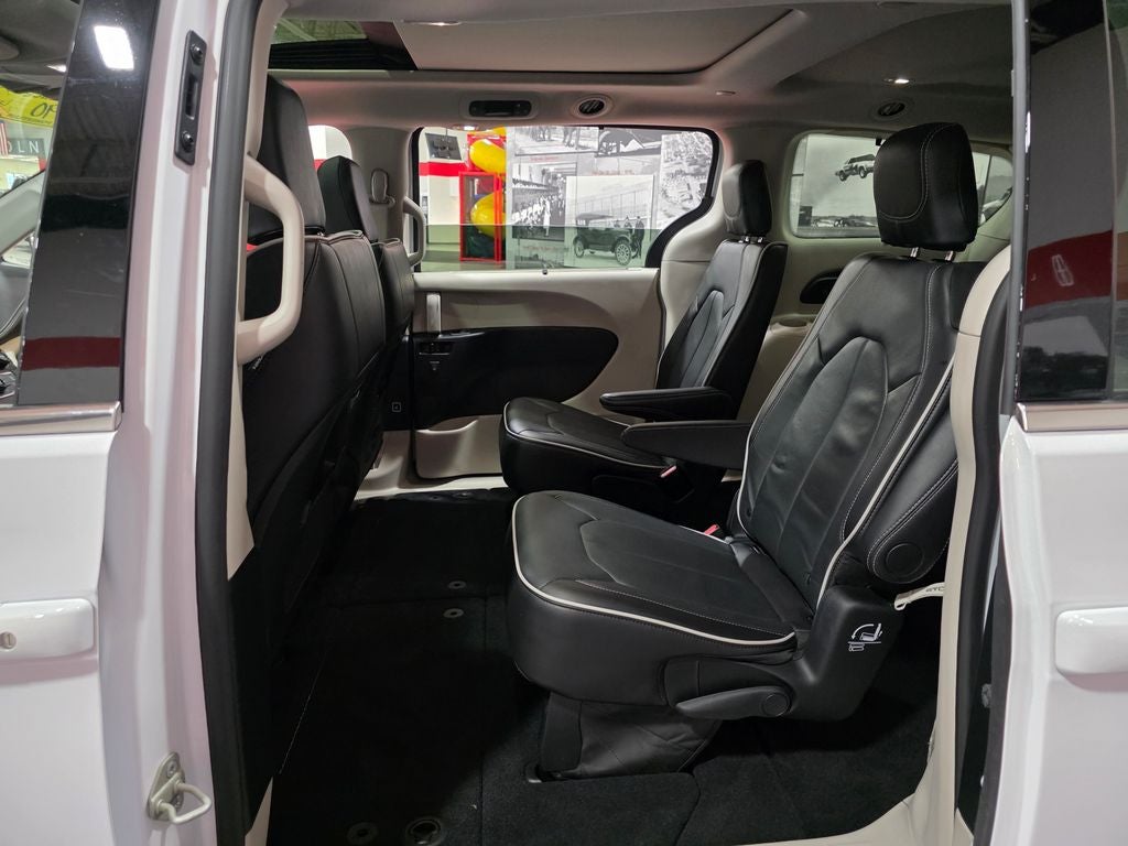 2024 Chrysler Pacifica Limited Carbravo CPO