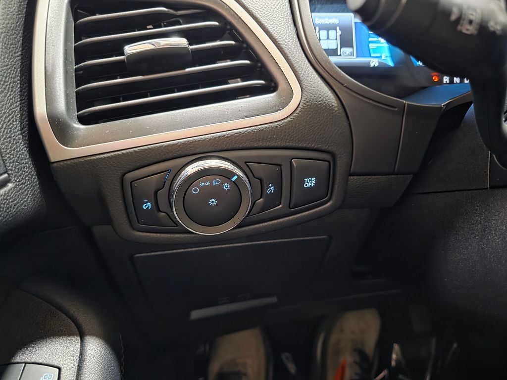 2024 Ford Edge SE Carbravo Certified