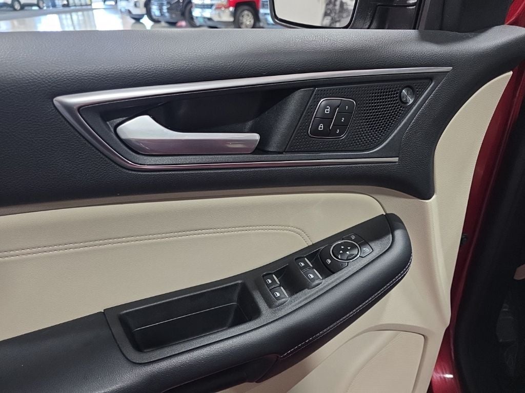 2022 Ford Edge Titanium Carbravo Certified