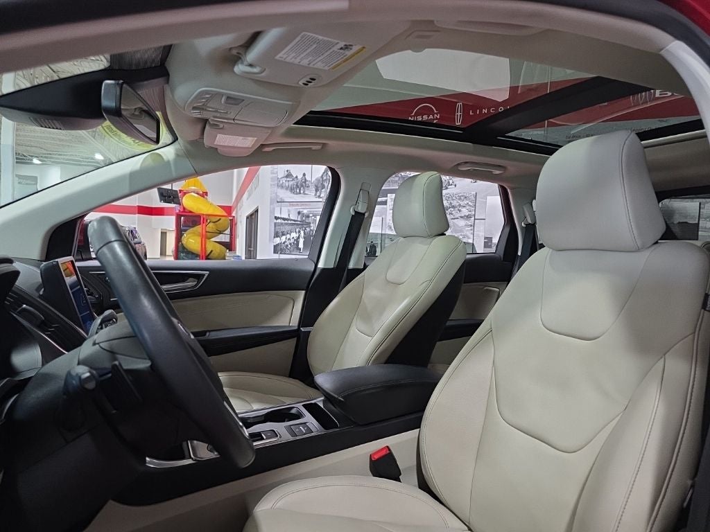 2022 Ford Edge Titanium Carbravo Certified