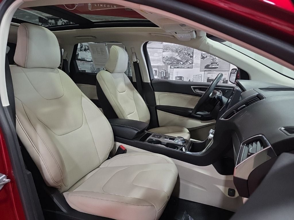 2022 Ford Edge Titanium Carbravo Certified