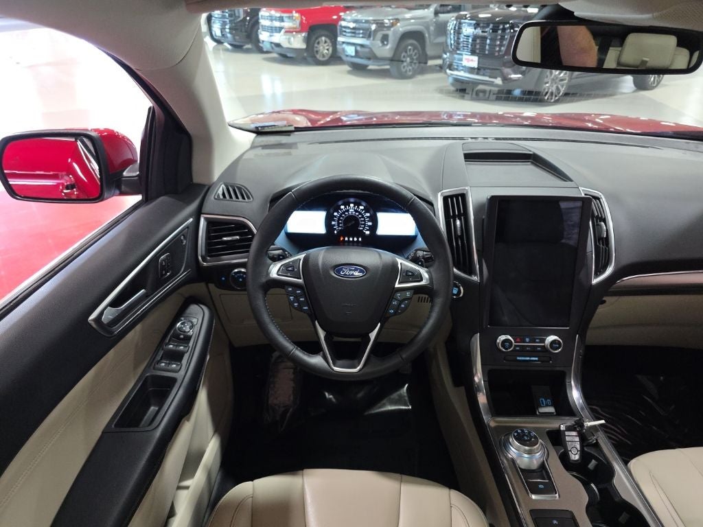 2022 Ford Edge Titanium Carbravo Certified